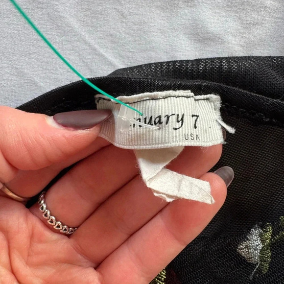 January 7 Embroidered Mesh Bra size L - Picture 3 of 4